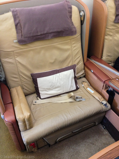 singapore-first-class-sfo-icn-seat