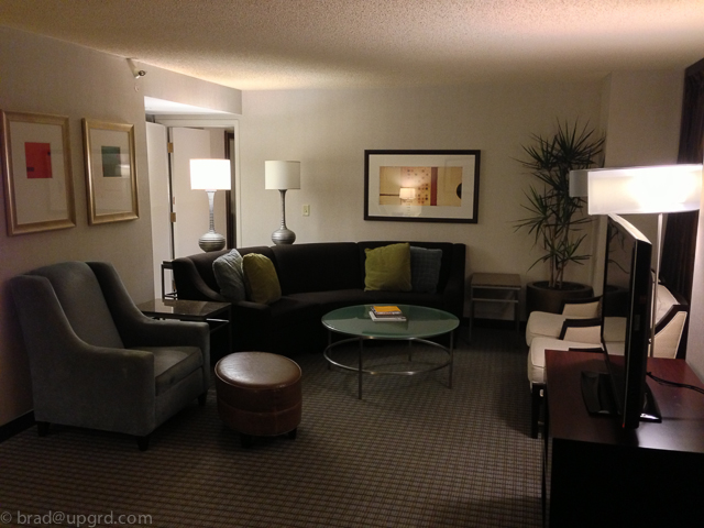 hyatt-regency-san-francisco-executive-suite2