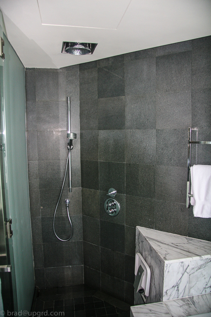 hilton-kuala-lumpur-shower-2
