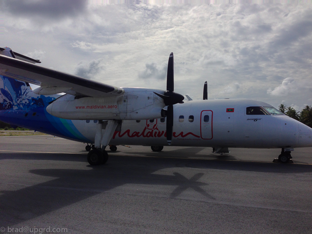 maldivian-dash-8-200