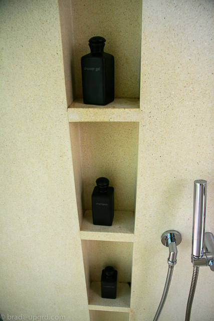 park-hyatt-maldives-shower-amenities