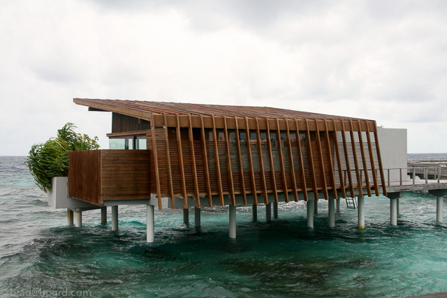 park-hyatt-maldives-water-villa-adjacent