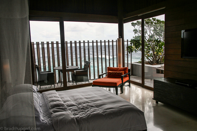 park-hyatt-maldives-water-villa-bedroom