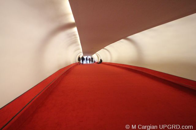 twa-entrance-flight-tube