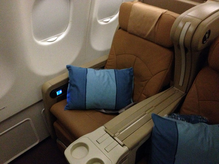 777-300ER Singapore Business Class