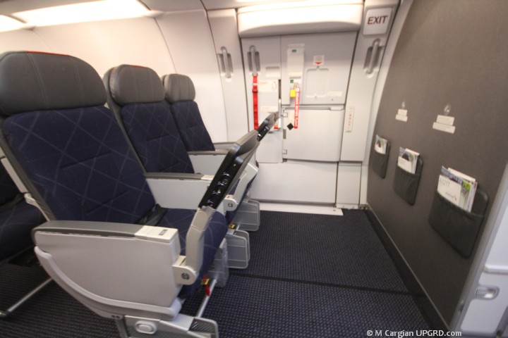 economy-exit-row