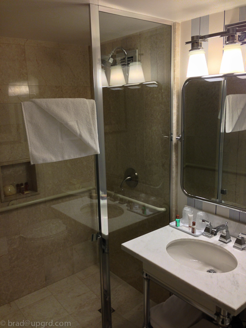 sheraton-san-diego-marina-bathroom