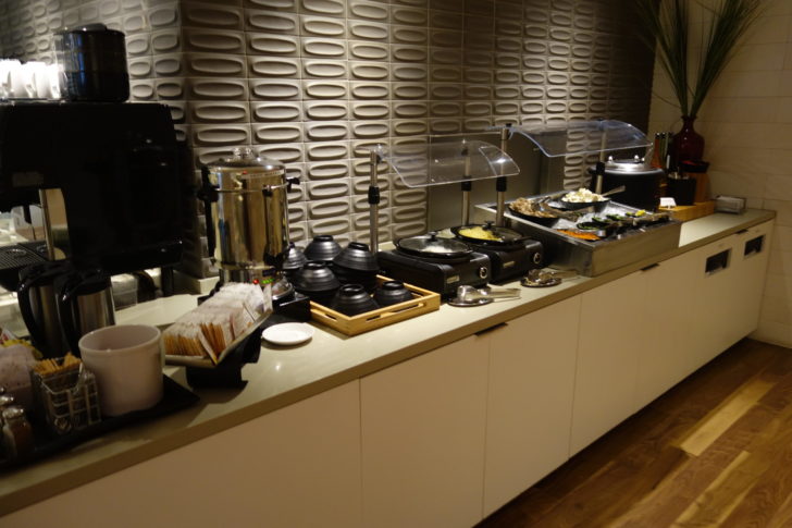 Star Alliance Business/Gold Lounge - food