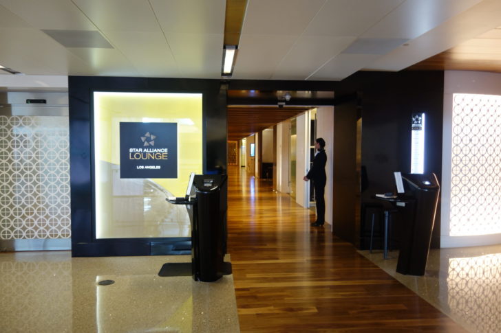 Star Alliance Business/Gold Lounge entrance