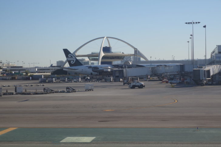 Air New Zealand 777-300ER in Hobbit livery