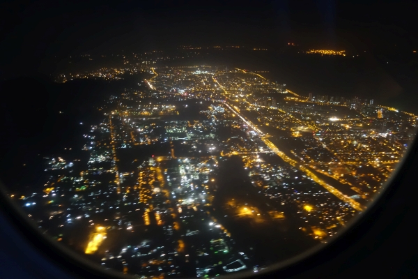 Landing into Mumbai. Better than the 4:30am arrival I had on my last Singapore AIrlines flight here.