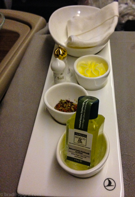 turkish-business-class-from-houston-condiments