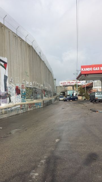 Palestine - Israel border crossing 