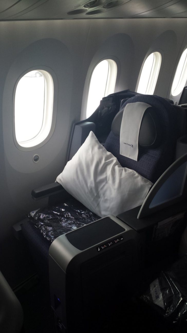 United BusinessFirst 787 seat