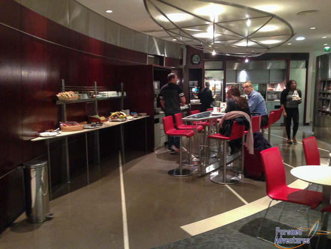 aircanadamapleleafcdglounge-15