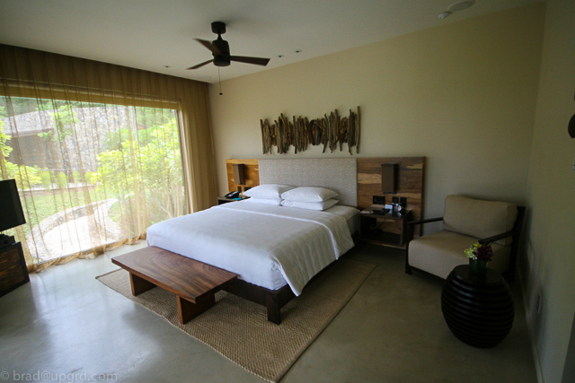 andaz-papagayo-bedroom