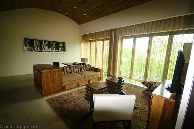 andaz-papagayo-living-room