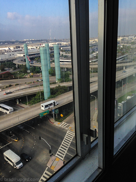 concourse-hotel-lax-day-view