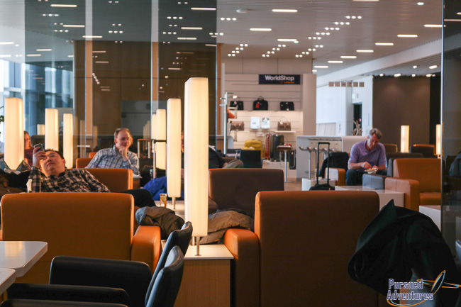 lufthansasenatorlounge-23