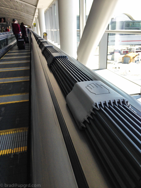 toronto-high-speed-walkway