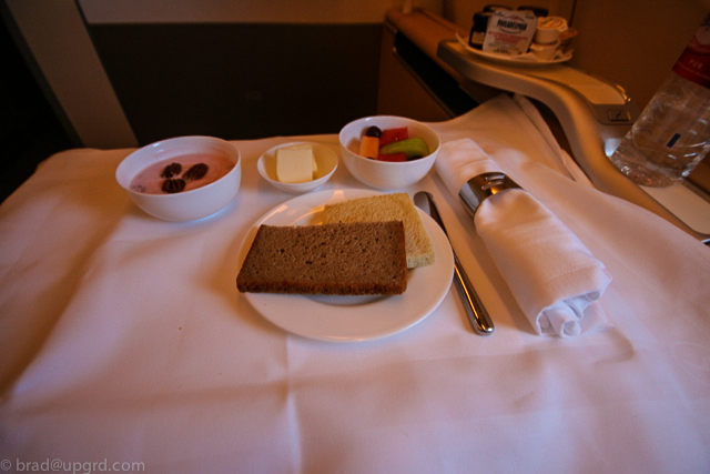 lufthansa-first-toronto-munich-breakfast