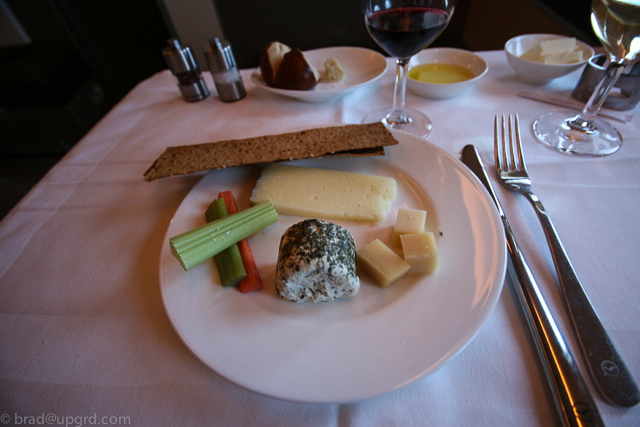 lufthansa-first-toronto-munich-cheese