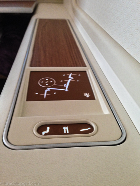 thai-a380-first-seat-adjust