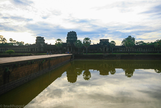 angkor-wat-reflection