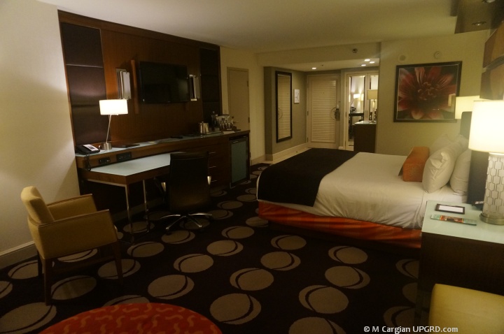 mgm-mirage-04-king-room-2