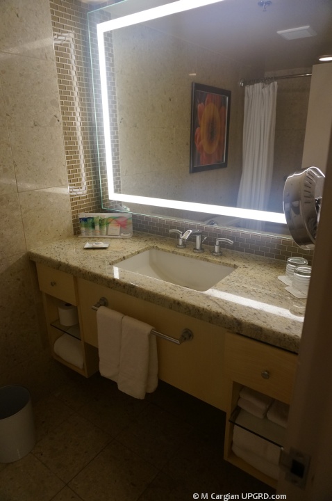 mgm-mirage-05-bathroom-1-