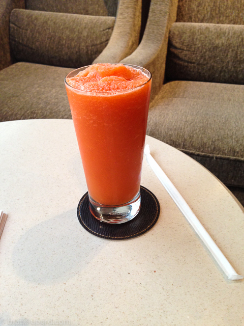 thai-royal-first-lounge-smoothie