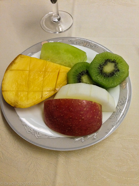 asiana-first-class-icn-fra-fruit