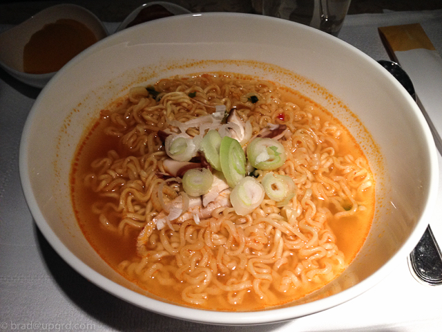 asiana-first-class-icn-fra-noodles