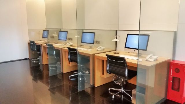 Cathay pacific business center