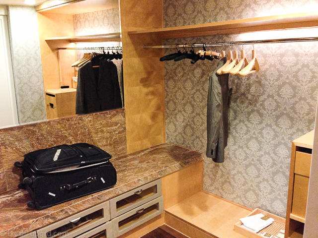 itc-grand-chola-chennai-closet