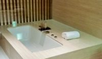 a bathtub in a bathroom