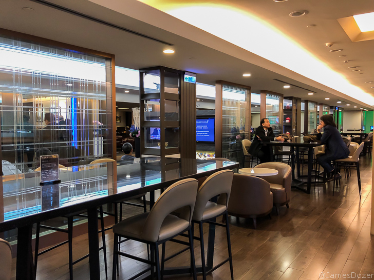 EVA Air Lounge Taipei - The Star