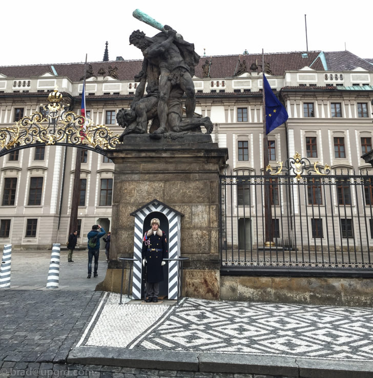 prague-castle-guard