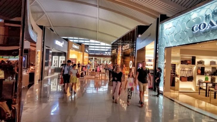 Bali Depansar airport shopping