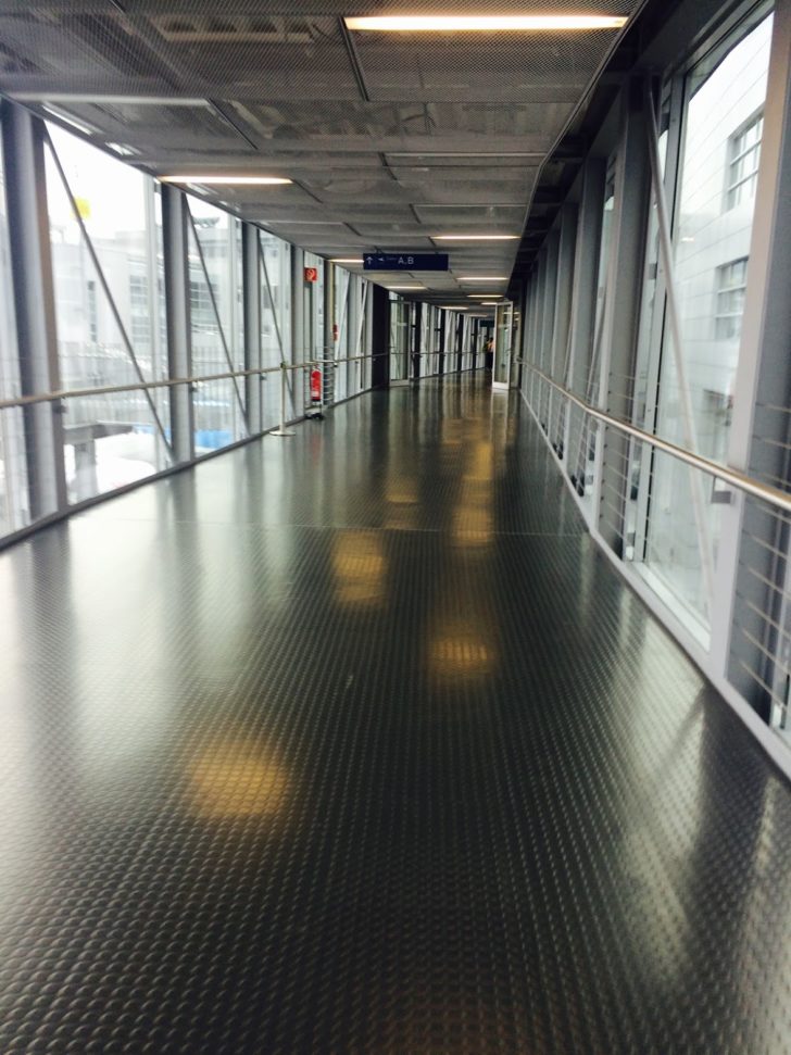 Walkway to Schengen terminal