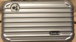 Amenity Kit Review: Thai Airways First Class, Rimowa 2014