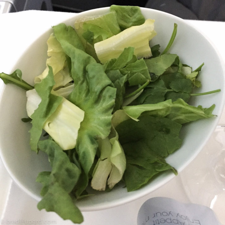 lufthansa-a340-biz-salad