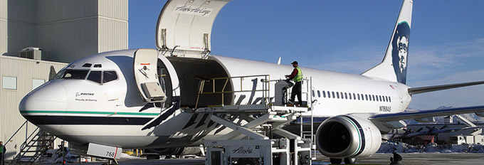 Alaska Airlines 737-400 combi