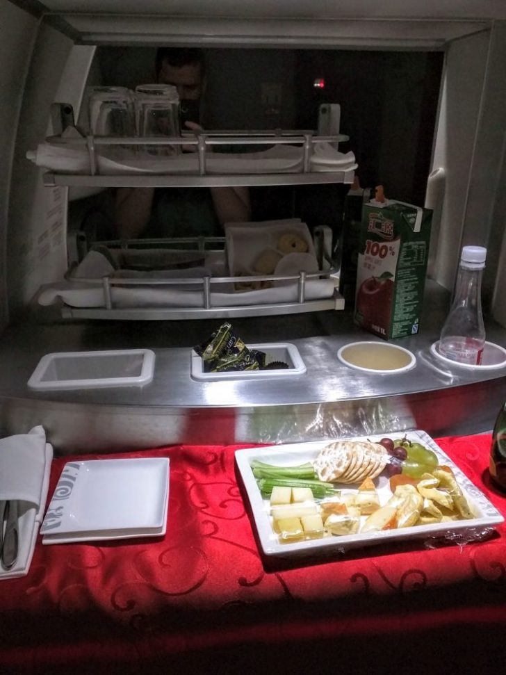 Hainan Airlines 787 business class bar