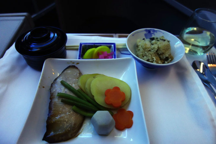American Airlines 787 Haneda business class 03