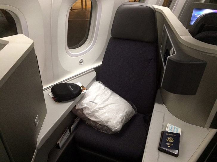 American Airlines 787 Haneda business class 09