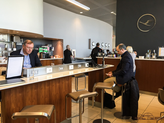 lufthansa-senator-lounge-iad-2940