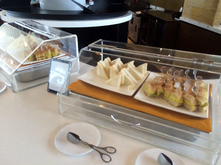 Malaysia Airlines Golden Lounge 10