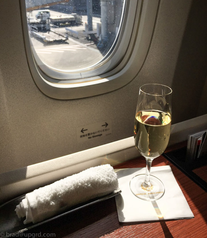 jal-f-nrt-ord-champagne