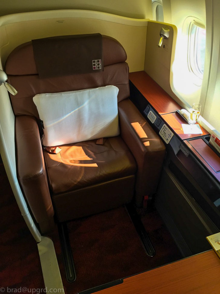 jal-f-nrt-ord-seat